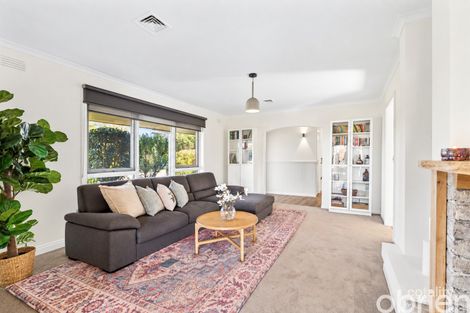 Property photo of 7 Chirnside Road Berwick VIC 3806