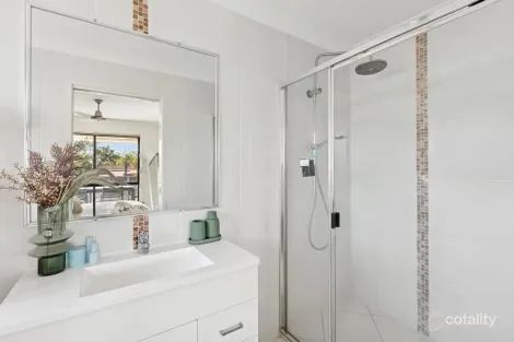 Property photo of 2 Maryland Way Parkhurst QLD 4702