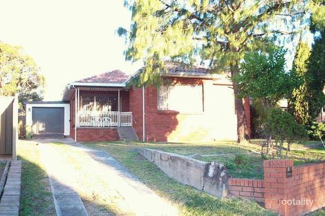 10 Jacqueline Cres, Greenacre, NSW 2190