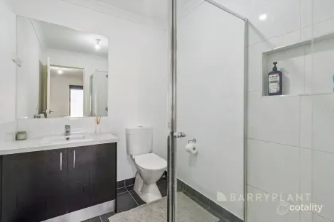 Property photo of 5 Cinnabar Way Cobblebank VIC 3338