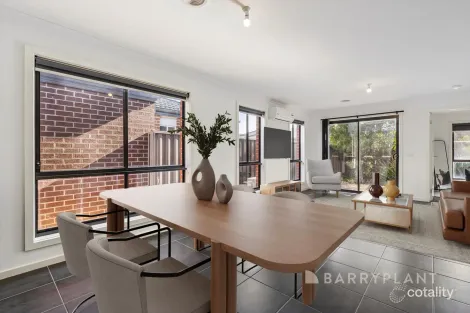 Property photo of 5 Cinnabar Way Cobblebank VIC 3338