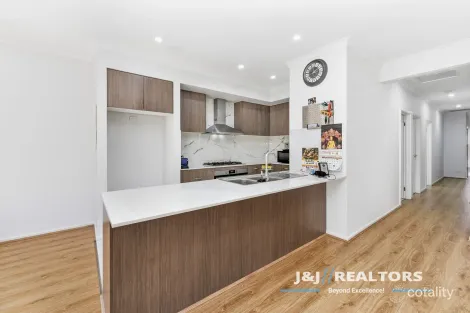 Property photo of 26 Lexington Parade Berwick VIC 3806