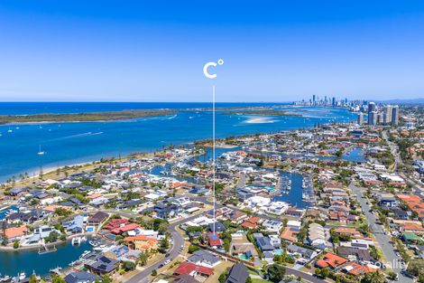 8 DARU AVE, RUNAWAY BAY, QLD 4216