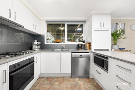 Property photo of 5 Tynham Close Ferntree Gully VIC 3156