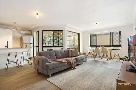 Property photo of 4/4-6 Acacia Avenue Surfers Paradise QLD 4217