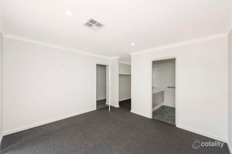 Property photo of 12 Melbourne Loop Hammond Park WA 6164