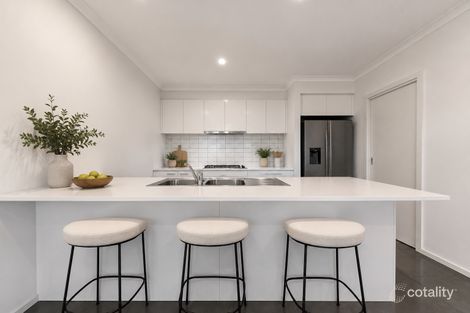 Property photo of 14 Enchantment Way Clyde VIC 3978