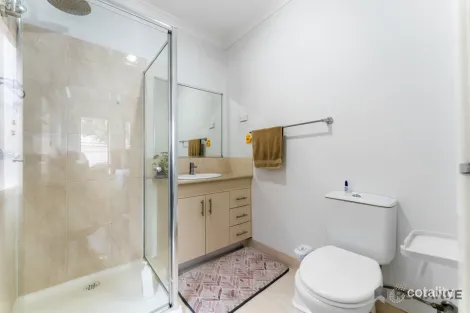 Property photo of 69 Thoresby Circuit Craigieburn VIC 3064