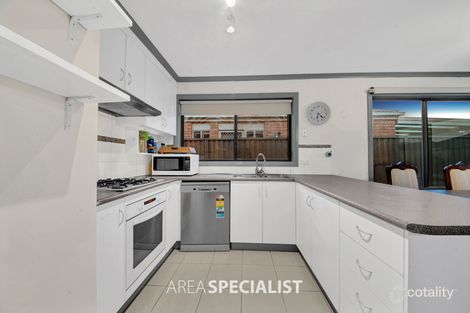 Property photo of 28 Mossman Drive Cranbourne East VIC 3977