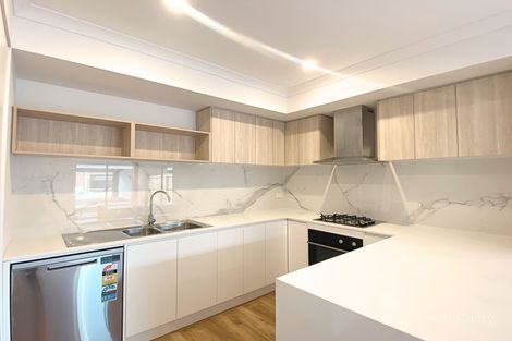 Property photo of 8 Pendower Way Werribee VIC 3030