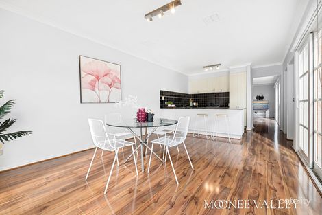 Property photo of 24 Rim Cross Drive Keilor East VIC 3033