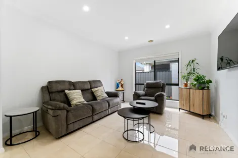 Property photo of 69 Thoresby Circuit Craigieburn VIC 3064