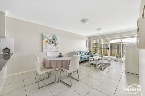 Property photo of 2/12 Wapiti Street Kearneys Spring QLD 4350