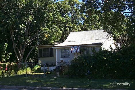 2 Castling St, West End, QLD 4810