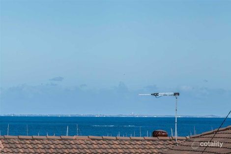 Property photo of 18 Urbahns Way Hillarys WA 6025
