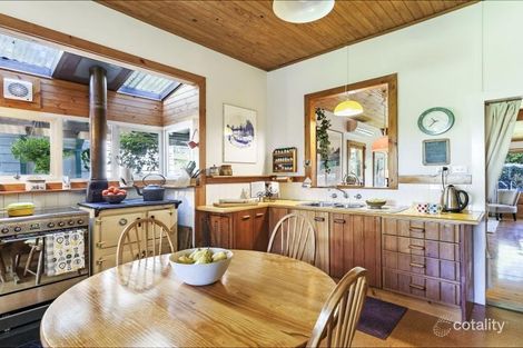 Property photo of 7 Peach Orchard Road Ourimbah NSW 2258