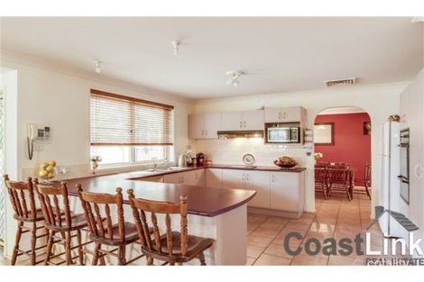 Property photo of 33 Bambara Avenue Summerland Point NSW 2259