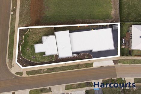 Property photo of 14 Jacaranda Court Warragul VIC 3820