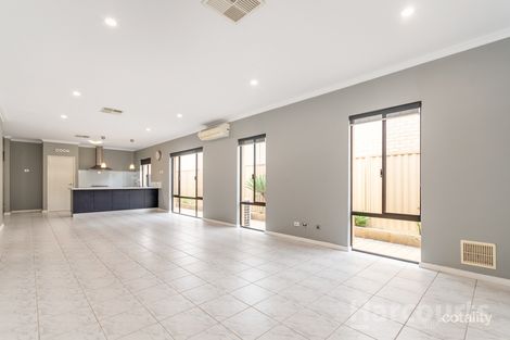 Property photo of 8 Strabane Green Ridgewood WA 6030