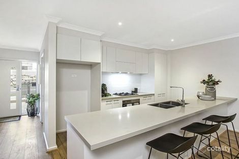 Property photo of 17 Linacre Drive Bundoora VIC 3083