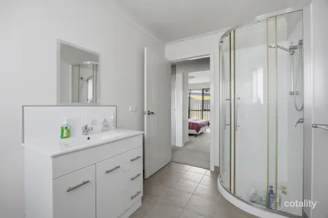 Property photo of 2/80 West Church Street Deloraine TAS 7304