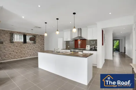 Property photo of 3 Sedge Place Brookfield VIC 3338