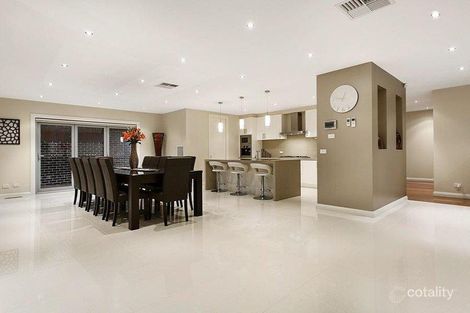 Property photo of 8 Mallard Close Doncaster East VIC 3109
