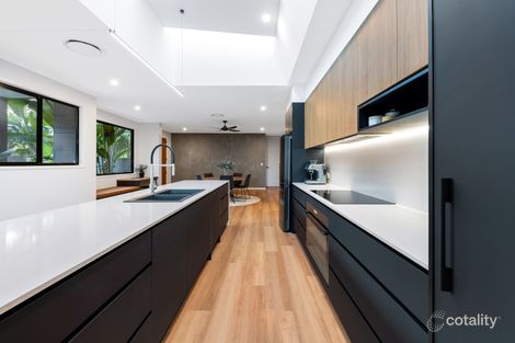Property photo of 17 Kingfisher Crescent Palmview QLD 4553
