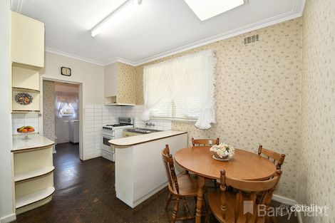 Property photo of 218 Waverley Road Mount Waverley VIC 3149