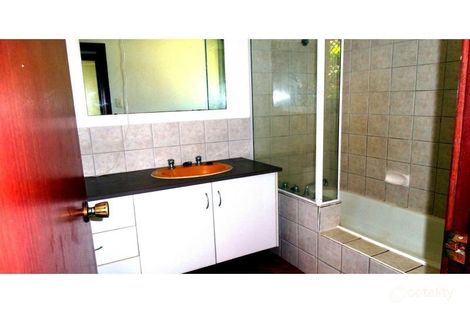 Property photo of 13 Edgeview Court Leanyer NT 0812