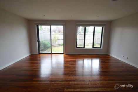 Property photo of 8A Martin Place Glen Waverley VIC 3150