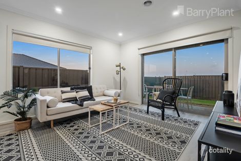 Property photo of 10 Altamont Road Craigieburn VIC 3064