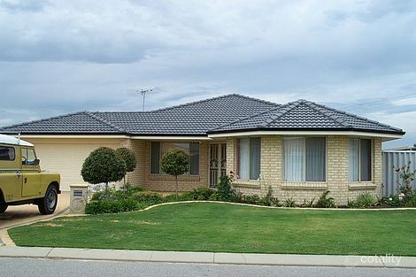 Property photo of 21 Silvertop Circle Warnbro WA 6169