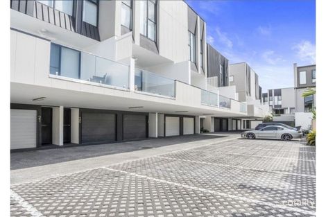 Property photo of 20/24 Imperial Parade Labrador QLD 4215