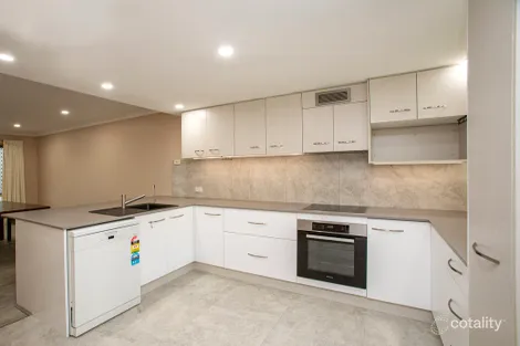 Property photo of 18/47 Newcomen Street Indooroopilly QLD 4068