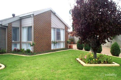 17 Louise Ct, Skye, VIC 3977