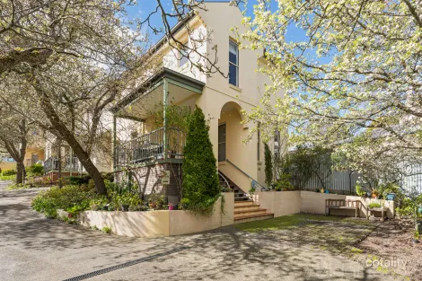 1/11 Camp St, Daylesford, VIC 3460
