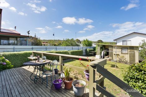 Property photo of 22 Daisy Avenue Pioneer Bay VIC 3984