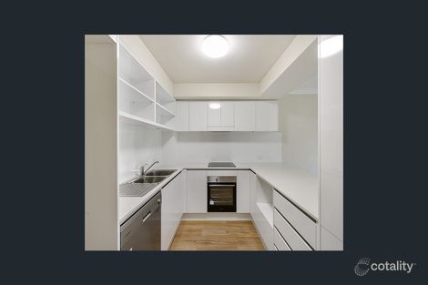 Property photo of 20/33-39 Hooker Boulevard Broadbeach Waters QLD 4218