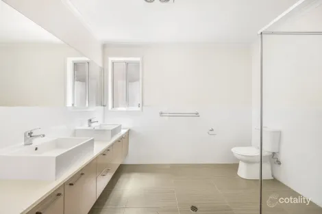 Property photo of 3/21 Gordon Withnall Crescent Dunlop ACT 2615