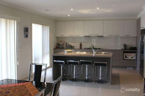 Property photo of 28 Hidden Grove Boulevard Keysborough VIC 3173