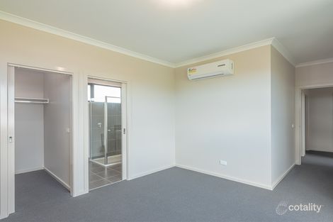 Property photo of 35 Cannes Avenue Avondale Heights VIC 3034