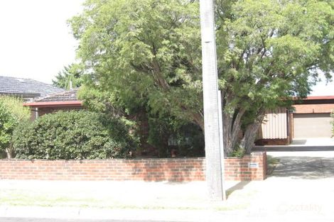 13 Magnus St, St Albans, VIC 3021