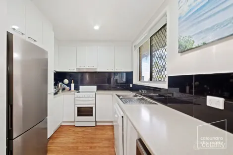 Property photo of 2 Crusader Street Battery Hill QLD 4551