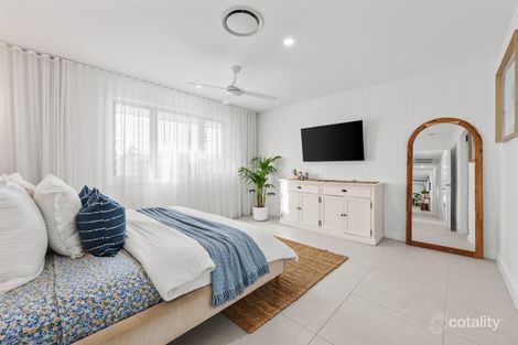 Property photo of 4 Carolina Close Elanora QLD 4221