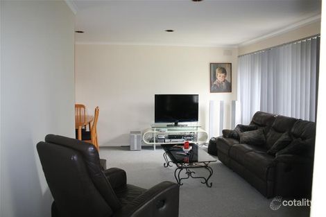 Property photo of 13 Balliol Common Sunbury VIC 3429