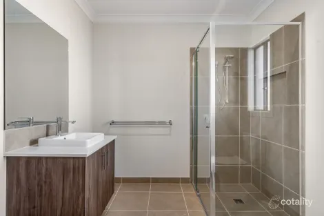 Property photo of 28 Ashwood Circuit Chambers Flat QLD 4133