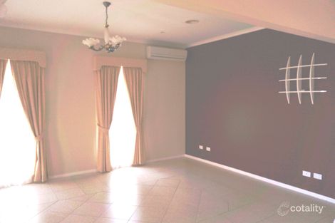 Property photo of 26 Elphinstone Way Caroline Springs VIC 3023