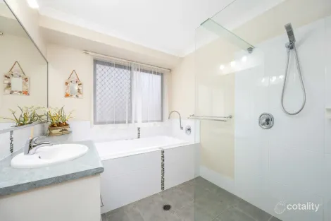Property photo of 4 Wallaby Place Morayfield QLD 4506