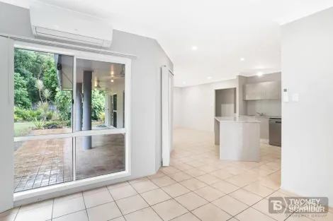 6 Baronia Cres, Holloways Beach, QLD 4878